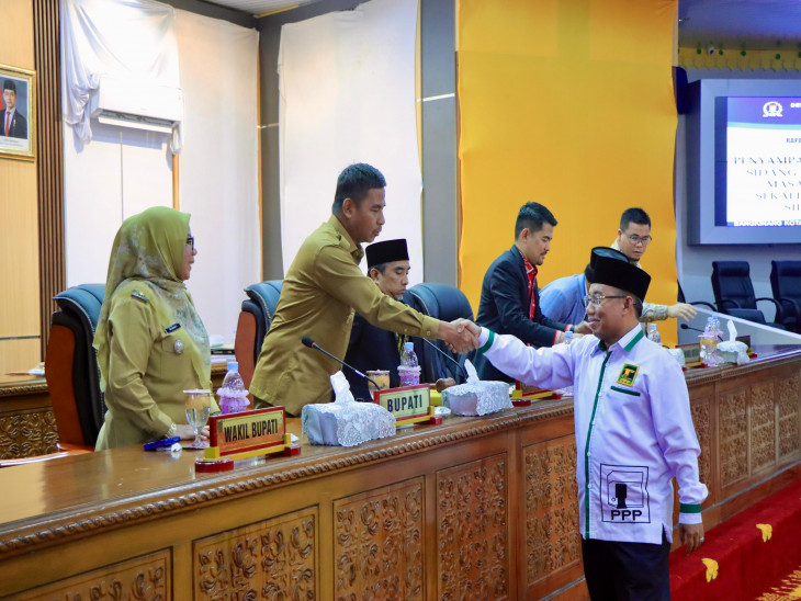 Bupati dan Wakil Bupati Kampar Hadiri Rapat Paripurna Penutupan dan Pembukaan Masa Reses Persidangan I DPRD Kabupaten Kampar