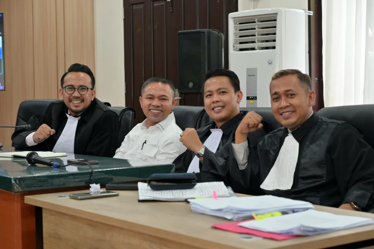 Susun Pleidoi 1.146 Halaman, Ini Daftar Lengkap Nama Kuasa Hukum yang Membela Abdul Wahid