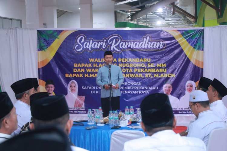 Safari Ramadhan Perdana di Tenayan Raya, Walikota Agung Disambut Hangat Warga